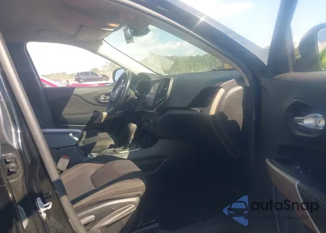 2017 Jeep Cherokee Latitude Fwd z USA, uszkodzony, nr VIN 1C4PJLCB5HD221673